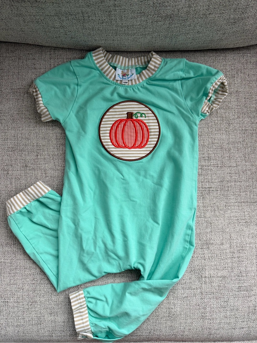 Baby/Toddler Mint Green Pumpkin Applique One-Piece Bodysuit